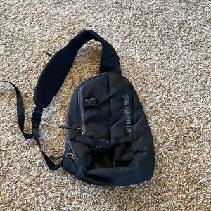 Patagonia Atom 8l sling bag